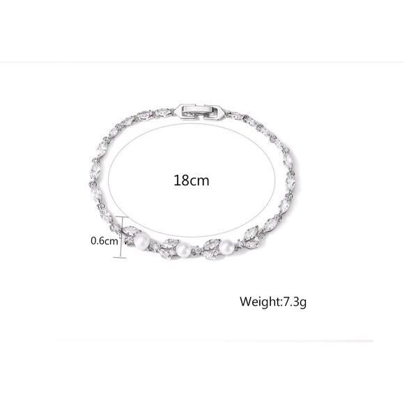 Lovely As Pearl Is A Unique one-of-a-kind 6 pieces Tiara Ensemble main image 5